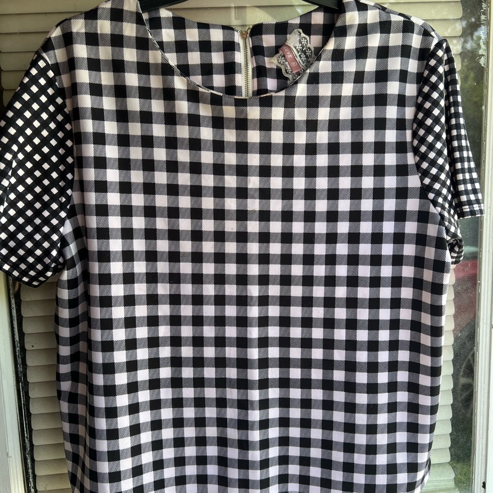 Black and White Checkered Top